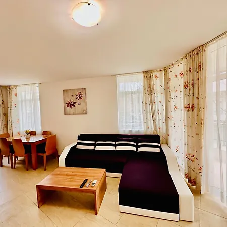 Charming 2-bed Flat With Pool View In Sunny Beach, Bulgaria Lejlighed *