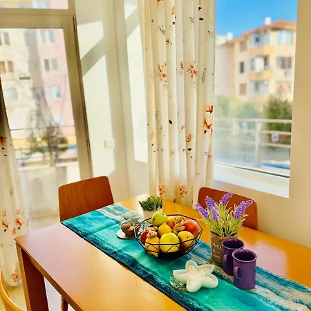Charming 2-bed Flat With Pool View In Sunny Beach, Bulgaria Sunny Beach