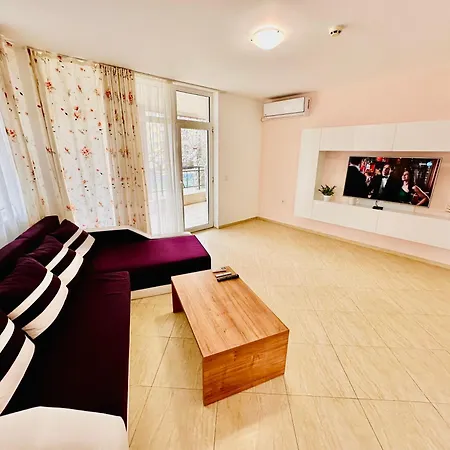 Charming 2-bed Flat With Pool View In Sunny Beach, Bulgaria * סאני ביץ'