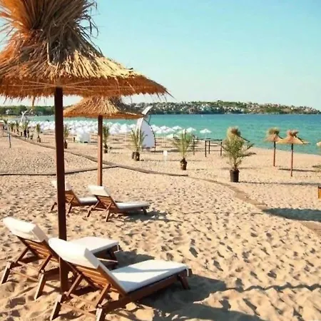 Charming 2-bed Flat With Pool View In Sunny Beach, Bulgaria דירה סאני ביץ'