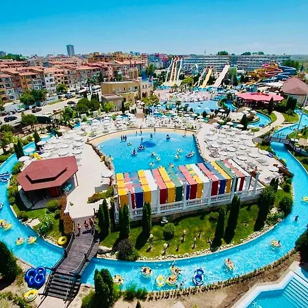 Charming 2-bed Flat With Pool View In Sunny Beach, Bulgaria דירה
