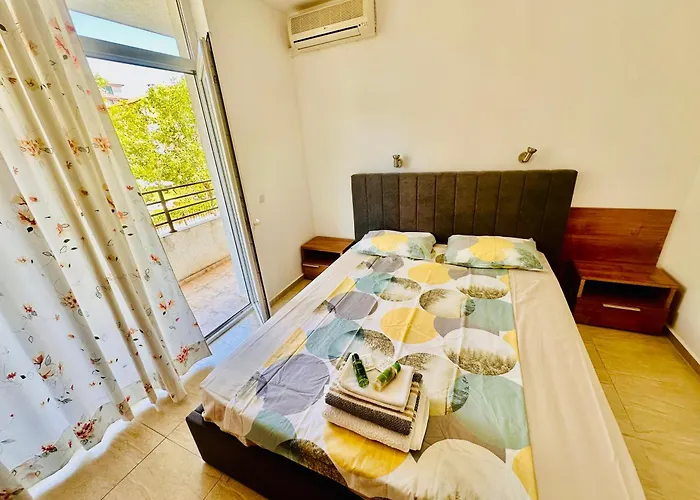 Appartamento Charming 2-bed Flat With Pool View In Sunny Beach, Bulgaria *